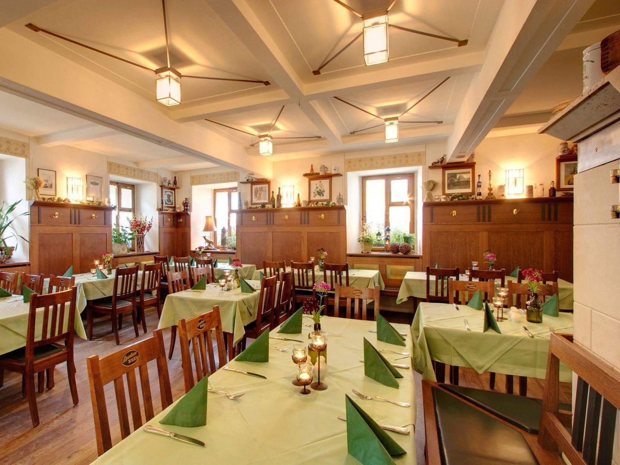 Sperber Braeu Hotel Sulzbach-Rosenberg Restaurant photo